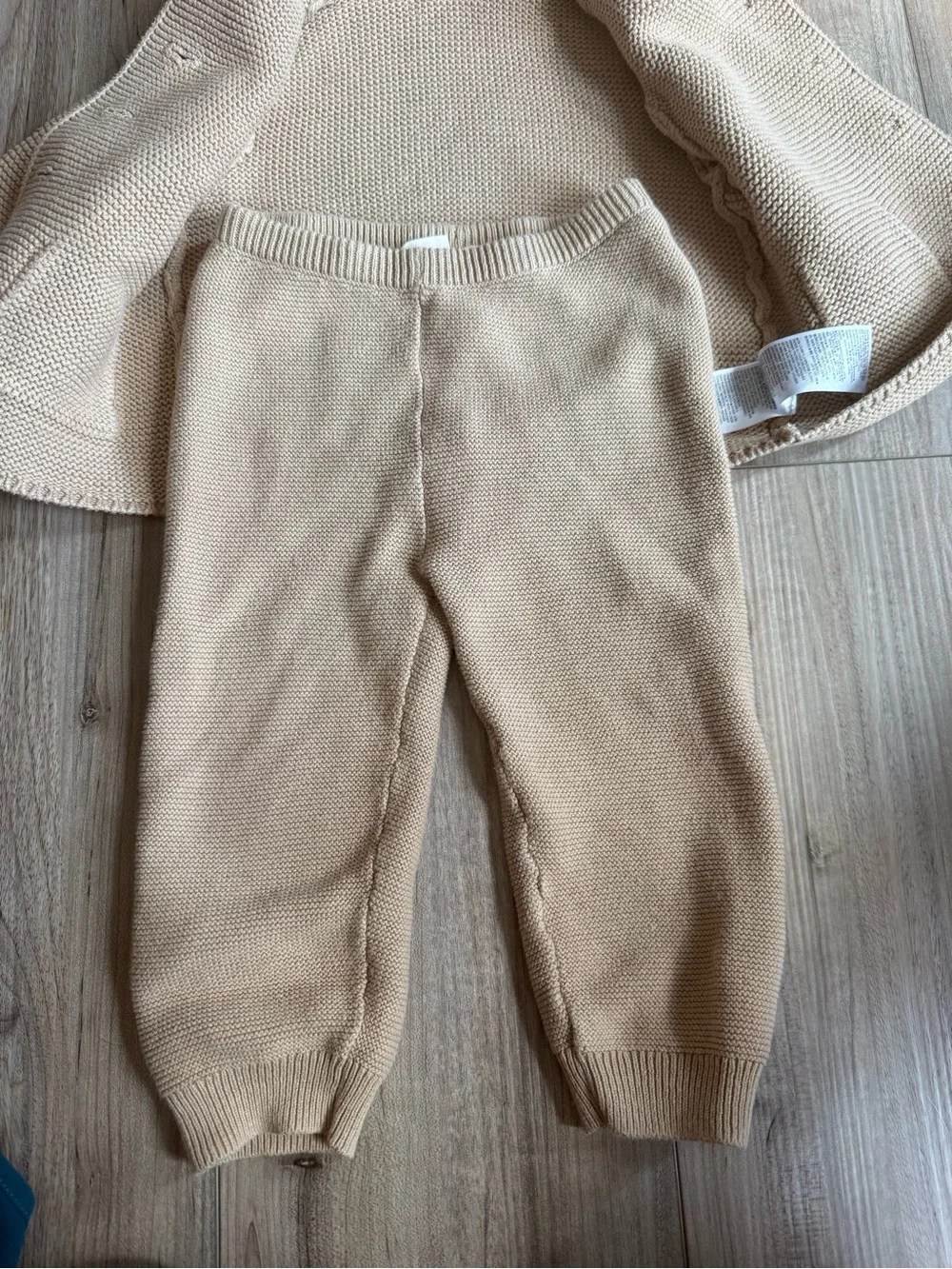 Baby Gap Neutral Beige Knit Sweater Set- Soft Textured Size 12-18 months